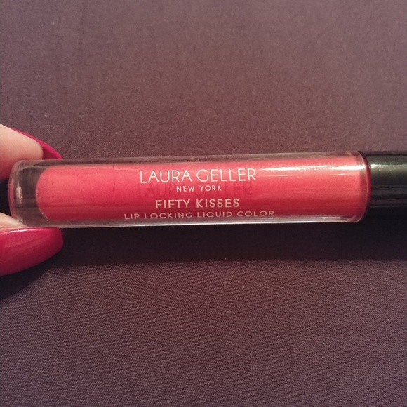 Liquid lip color - Picture 1 of 2